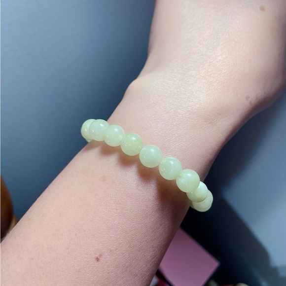 Natural Stone New Jade Crystal Healing Bracelets 8mm - Picture 2 of 3